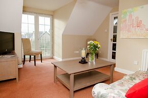 Cricketfield House - Guest House