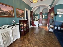 The Belmont Hotel