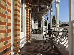 The Belmont Hotel