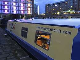 Houseboat Hotels