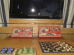 Houseboat Hotels