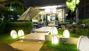 Tsix5 Hotel