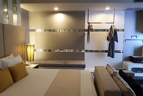 Tsix5 Hotel
