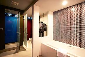 Tsix5 Hotel
