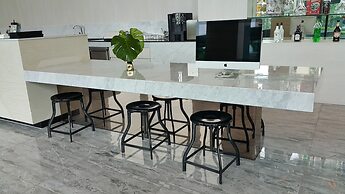 Tsix5 Hotel