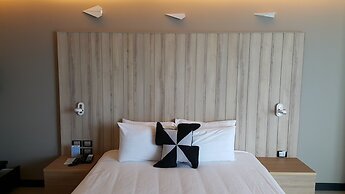 Tsix5 Hotel
