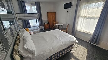 Bowie's Lodge