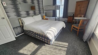 Bowie's Lodge
