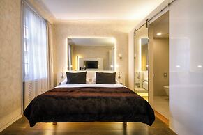 Hotel Three Storks