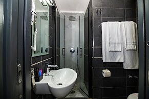 Golden Hotel