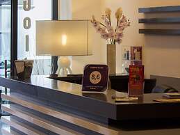 Golden Hotel