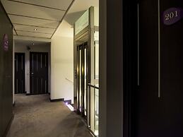 Golden Hotel