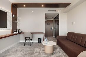 Marine Hotel