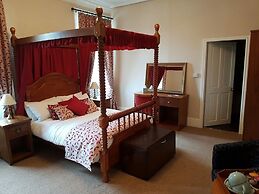 The Greyhound Hotel