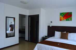 Hotel Pinares Plaza