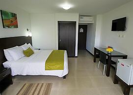 Hotel Pinares Plaza