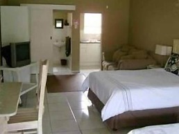 At Eezzze Riversway Self Catering