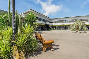 151 on London Motel