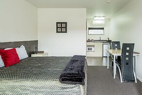 151 on London Motel