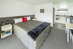 151 on London Motel