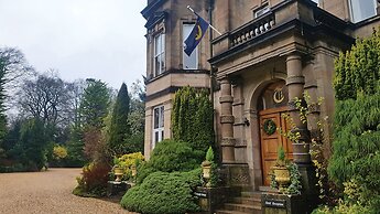 Tre-Ysgawen Hall
