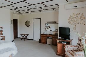 CANA Vineyard Guesthouse
