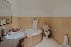 CANA Vineyard Guesthouse