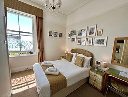 Riviera Lodge Hotel