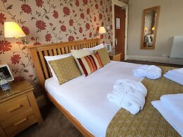 Riviera Lodge Hotel