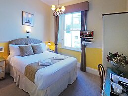 Riviera Lodge Hotel