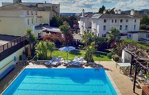 Riviera Lodge Hotel