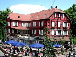 Hôtel La Maison Rouge