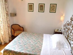 Classic Hotel