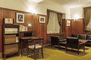 Hilltop Hotel