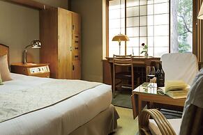 Hilltop Hotel