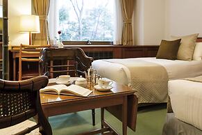 Hilltop Hotel