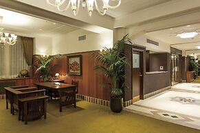 Hilltop Hotel