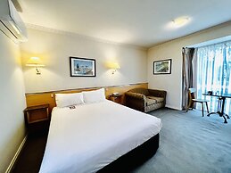 The Waverley International Hotel