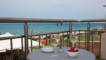 Maravel Star Art Hotel