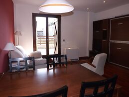 Roca Nevada Suites