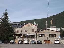 Roca Nevada Suites