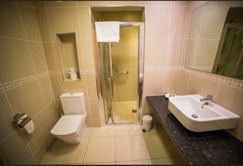Curran Court Hotel