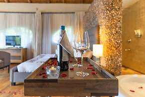 Le Petit Village Hotel & Spa