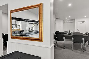 The Hotel Nelson