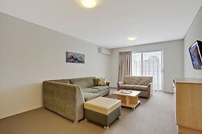 Quality Suites Pioneer Sands