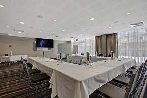 Quality Suites Pioneer Sands