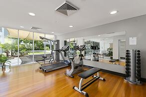 Quality Suites Pioneer Sands
