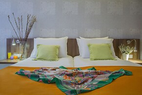 Novus City Hotel