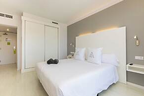 ARTIEM Carlos - Adults Only Hotel