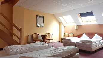 Hotel Albert 2